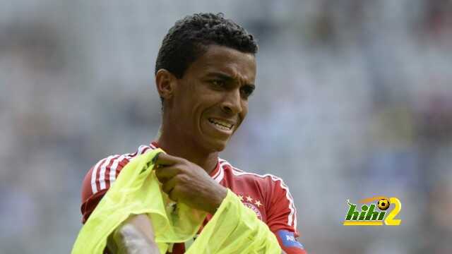 لويس جوستافو يفتح الباب أمام برشلونة لضمه