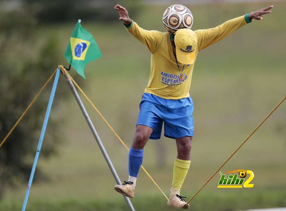 صور : فنان ينصب سيركاً كروياً في شوارع البرازيل
