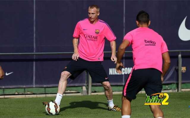مدافع برشلونة ماثيو يتلقى التصريح الطبي