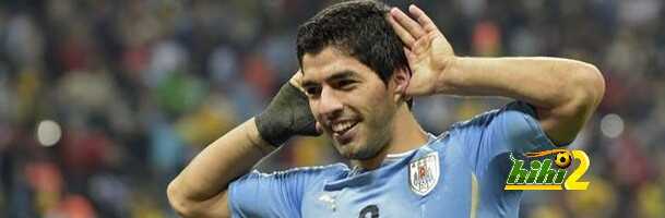 لقطة غريبة من لويس سواريز تجاه احد طاقمي المنتخب السعودي