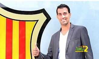 بوسكيتس يجدد تعاقده مع برشلونة حتى عام 2019