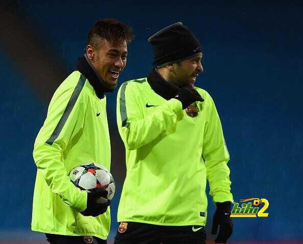 صور : أجواء رائعة في تدريبات برشلونة على ملعب الاتحاد