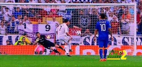 الحكم يحتسب ركلة جزاء لريال مدريد وكريستيانو يسددها بنجاح