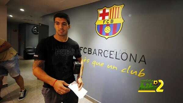 صور : وصول لاعبي برشلونة إلى الكامب نو