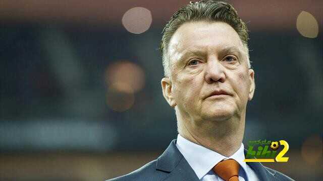 مانشستر يونايتد يتصدر فرق الدوري الإنجليزي