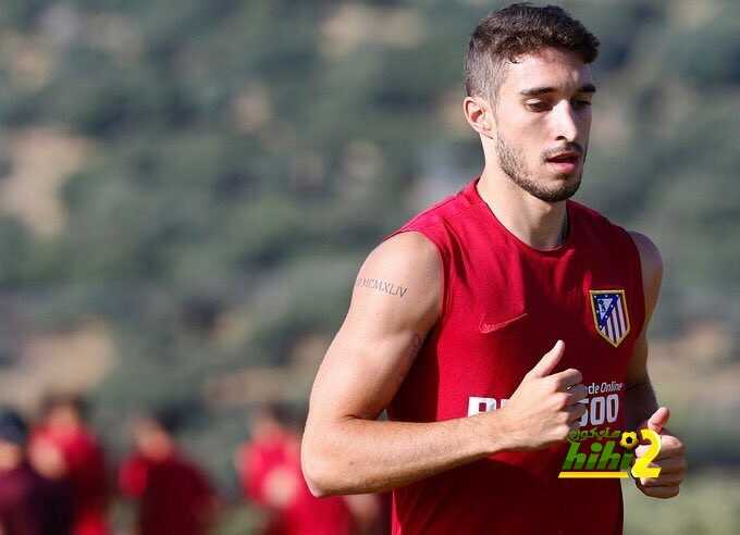 لقطة من جلسة تصوير القميص الجديد للاعبي اتليتكو مدريد
