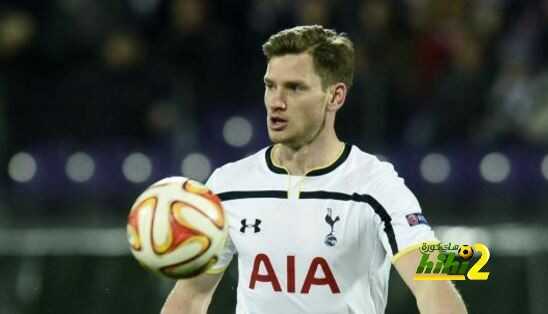 توتنهام يقترب من تجديد عقد لاعبه