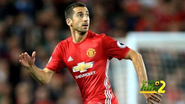 بوروسيا دورتموند يطلب إستعارة لاعبه السابق من مانشستر يونايتد