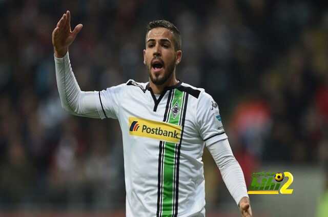 لاعب الأتلتي السابق يعتزل كرة القدم بسن صغير