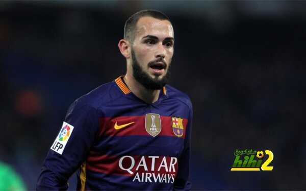 وكيله ” فيدال لن يرحل عن برشلونة “