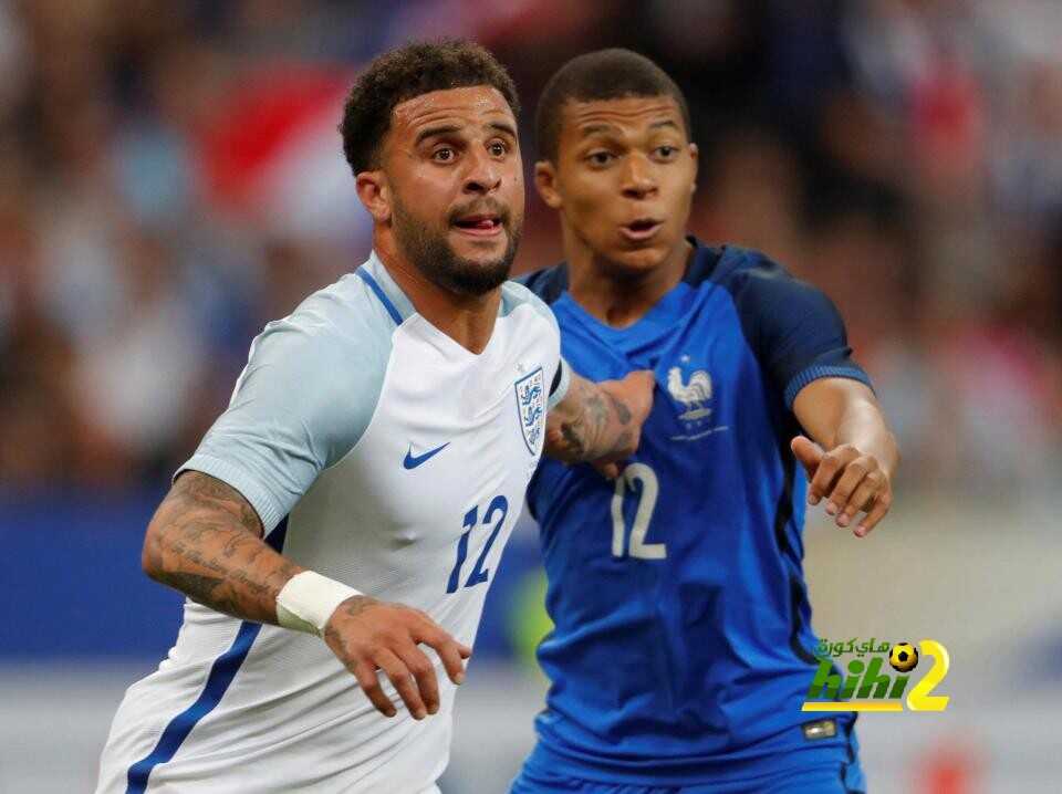 مانشستر سيتي يبدأ مفاوضاته مع وولكر