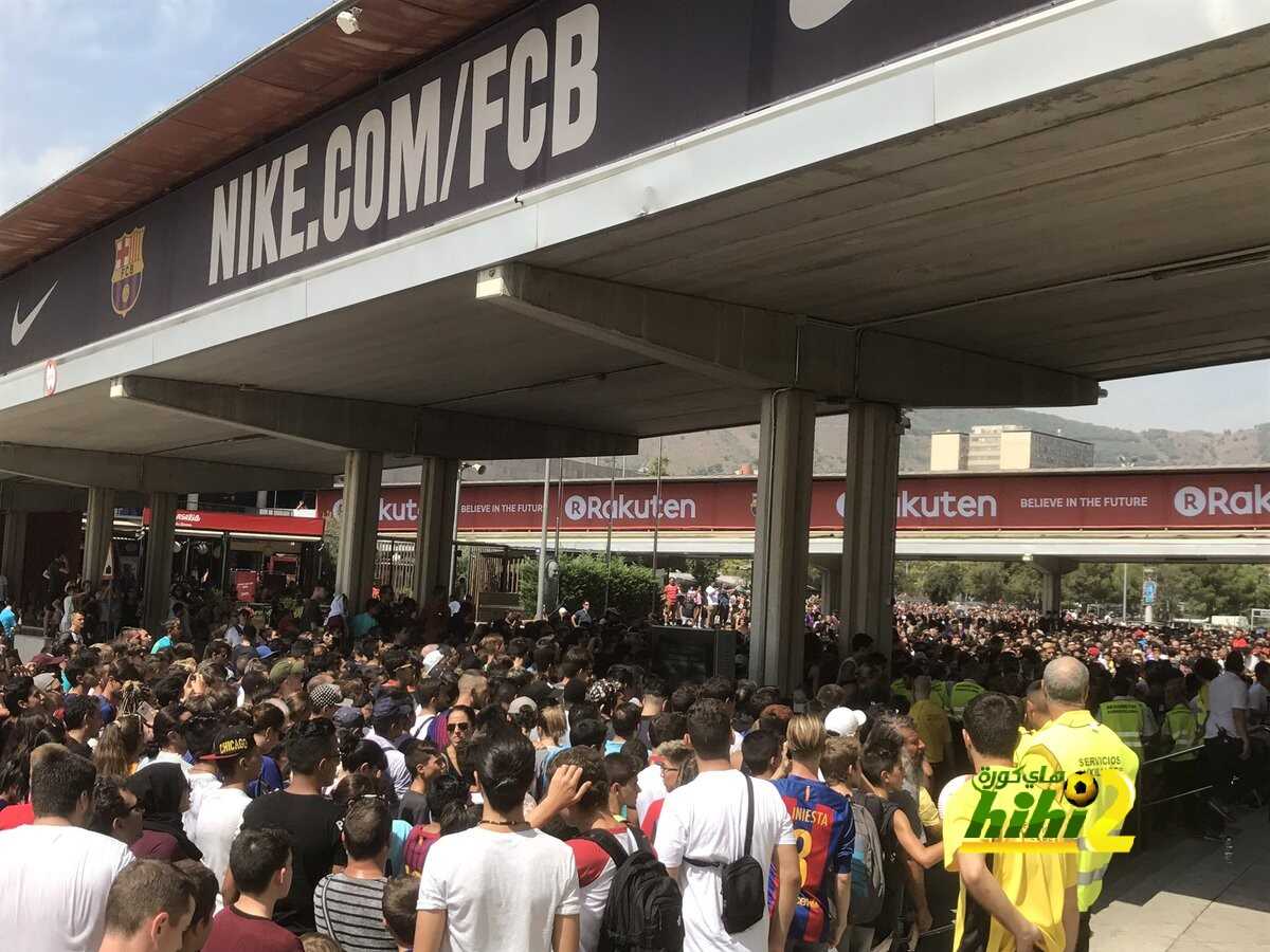 صورة : حشود من مشجعي برشلونة في إستقبال ديمبلي