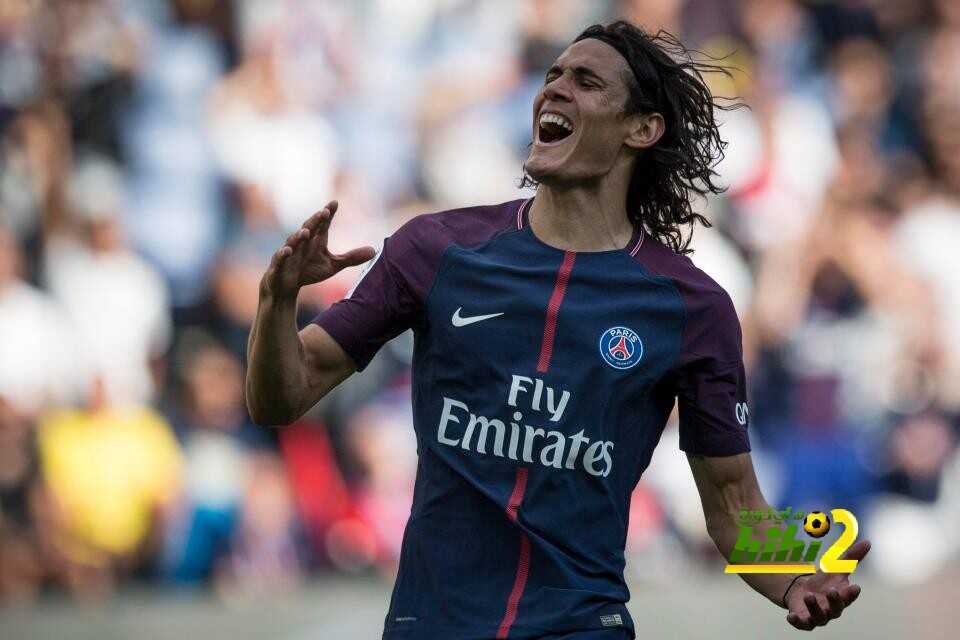بعد فشله بضم كوستا.. إيفرتون يريد كافاني