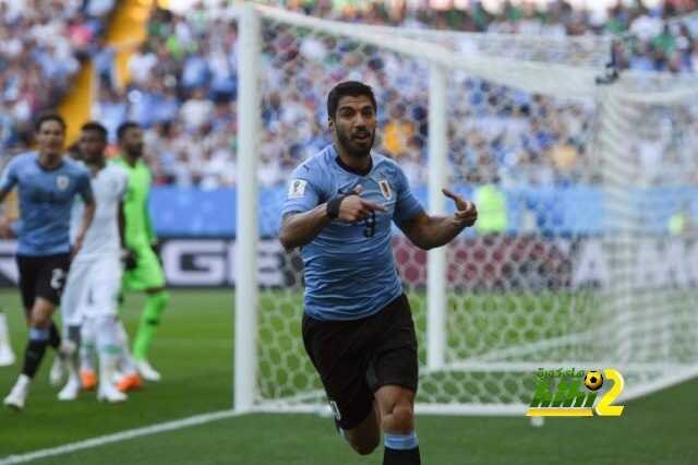 فيديو: سواريز يقود أوروجواي لمرافقة روسيا لثمن نهائي كأس العالم