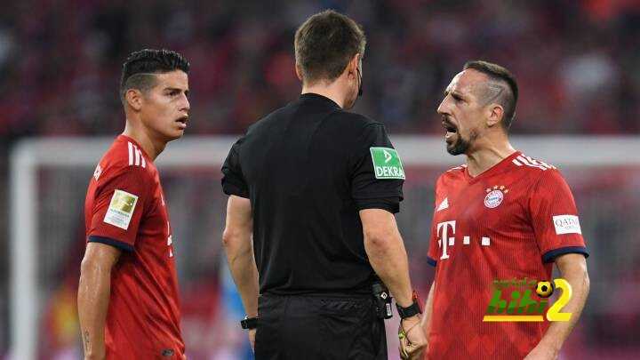 فيديو: بوروسيا مونشنجلادباخ يسحق بايرن ميونخ بثلاثية