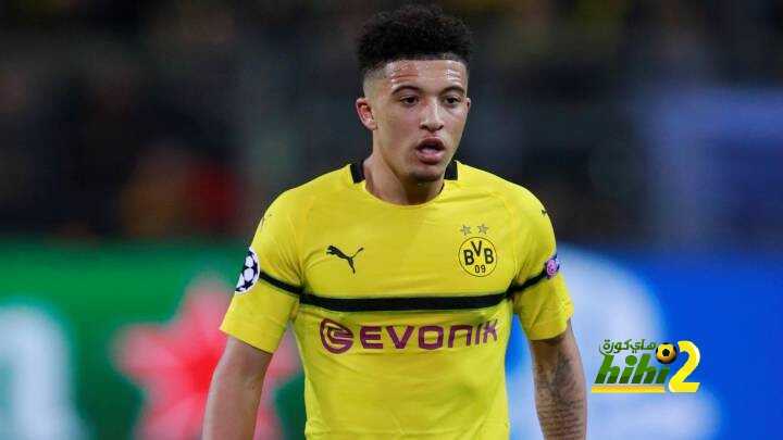 شتوتجارت يفرض التعادل السلبي على بوروسيا دورتموند في الشوط الأول