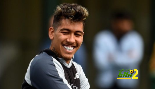 ثلاثي ليفربول في قائمته أمام برشلونة