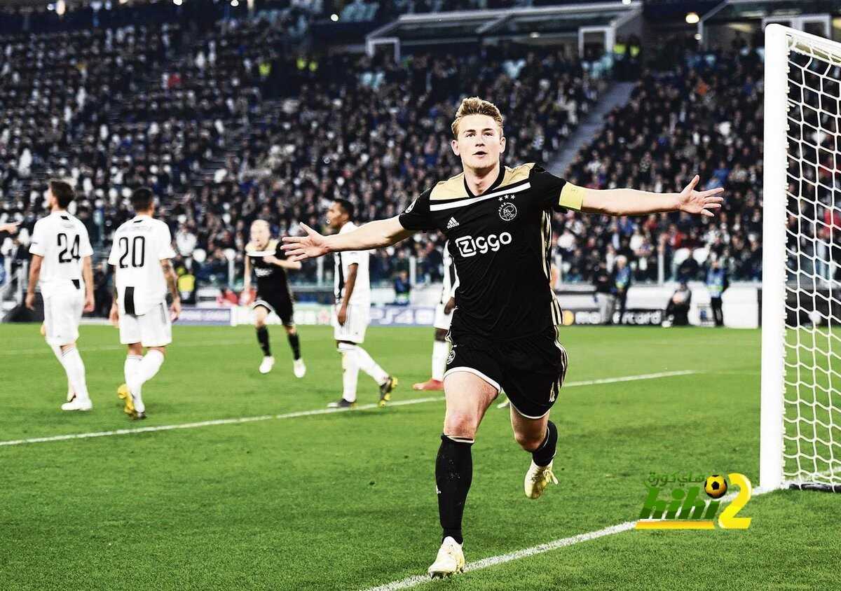 دي ليجت يهرب من برشلونة