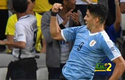 سواريز .. بطة مع برشلونة وفهد مع أوروغواي ..!