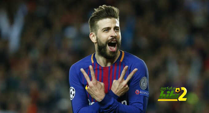 بيكيه يفوز بجائزة آلدو روفيرا كأفضل لاعب في برشلونة الموسم الماضي