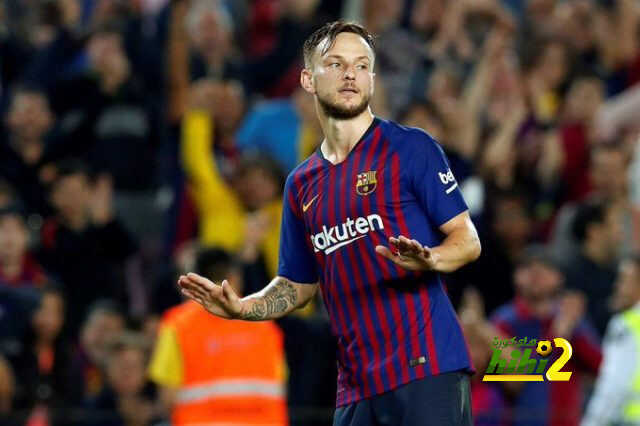 ثنائي برشلونة ينتظر الساعات المتبقية في فترة الانتقالات