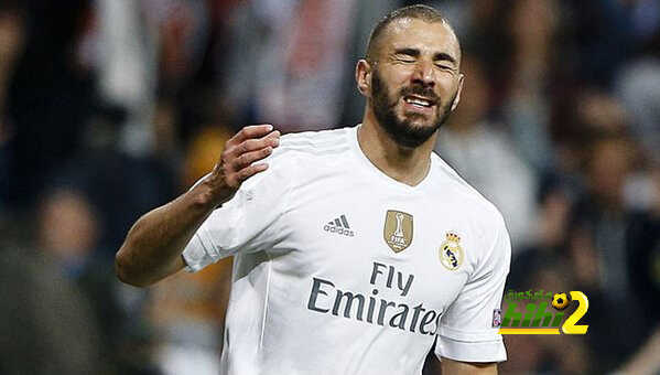 بنزيما يتقدم لريال مدريد