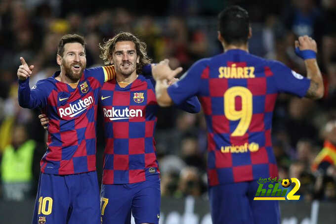 ثلاثي برشلونة يتدربون رغم الإجازة