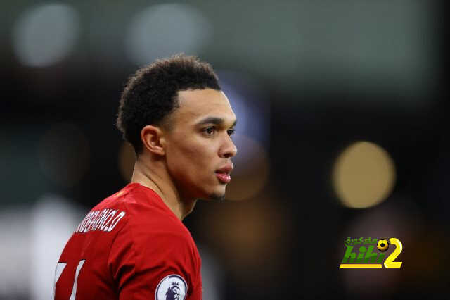 رقم مميز لمدافع ليفربول بالبريميرليج