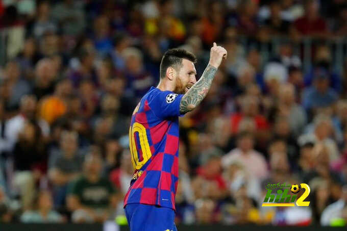 ميسي يكشف السبب الذي دفعه للتفكير في الرحيل عن برشلونة