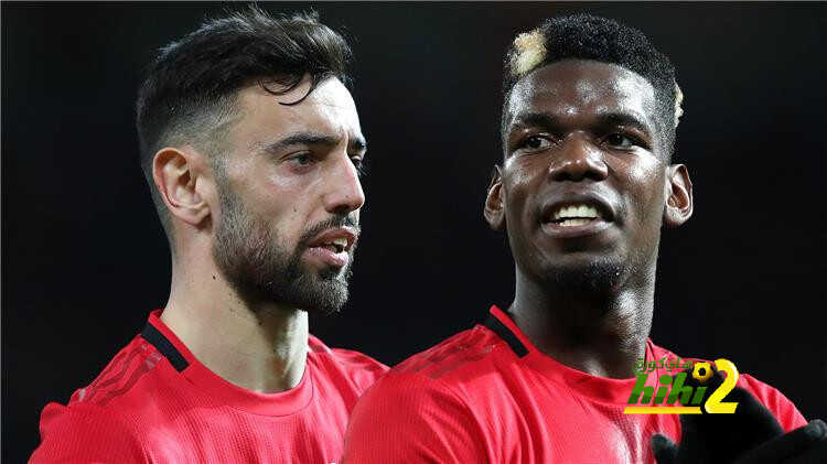 مدرب مانشستر يونايتد في مأزق بسبب لاعبي وسط الفريق