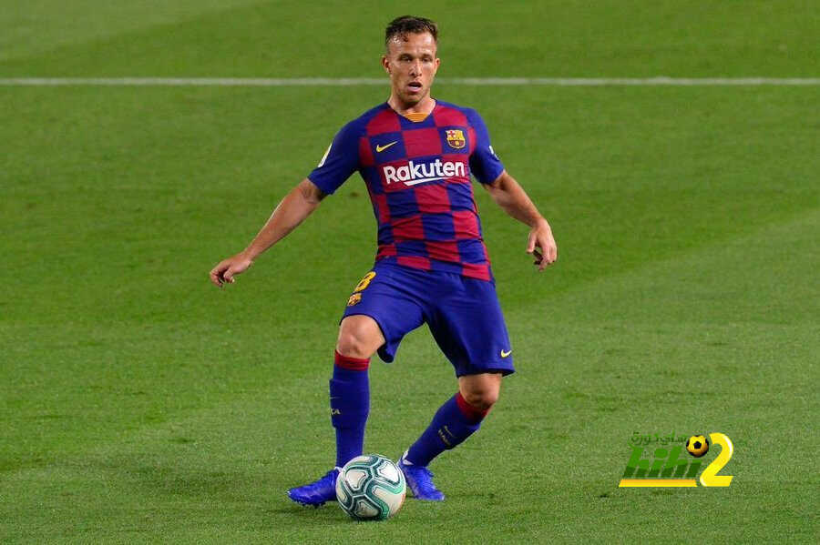ميسي يطرد ارثور من برشلونة