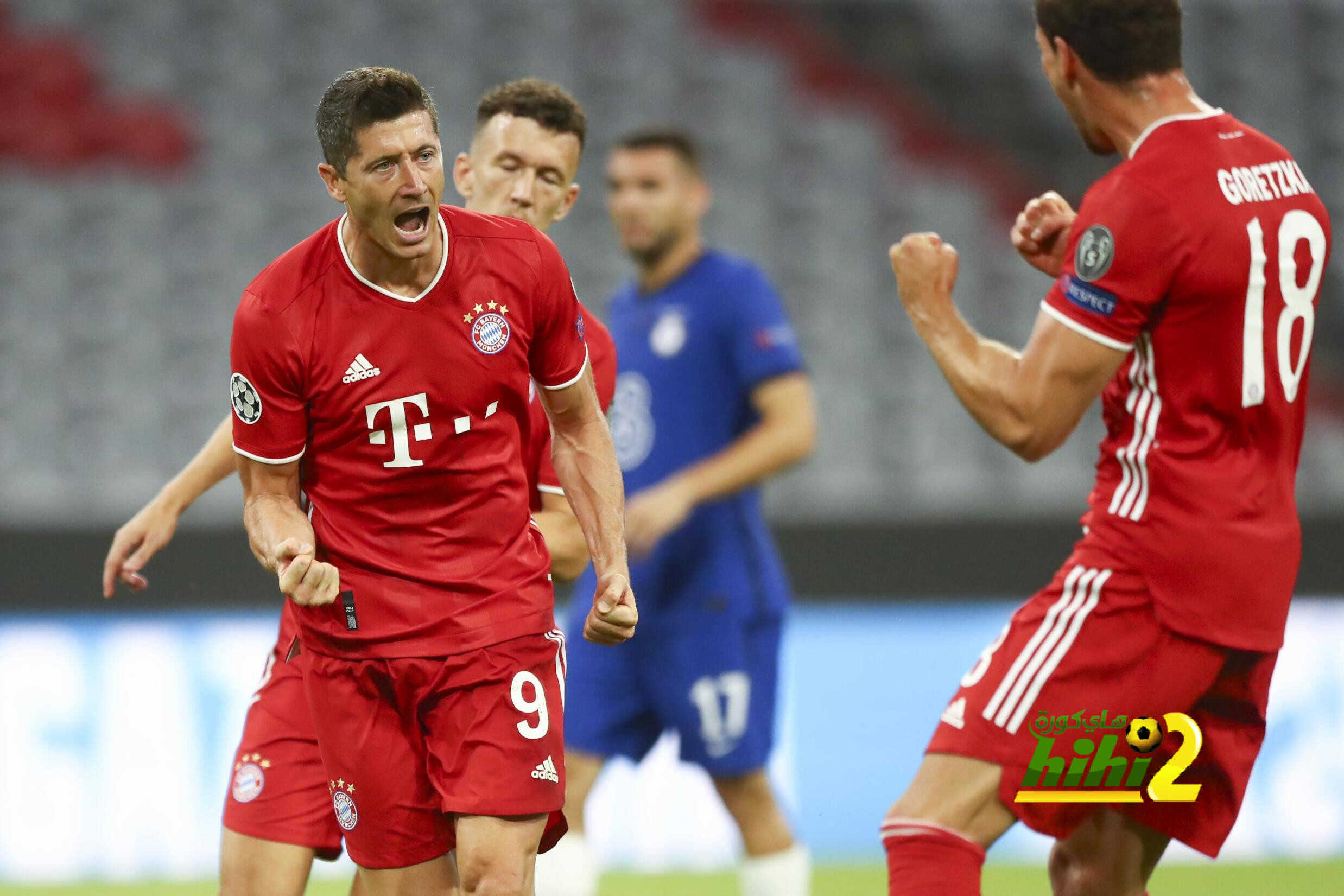 أبراهام: ليفاندوفسكي أفضل مهاجم في العالم وأريد أن أكون مثله .