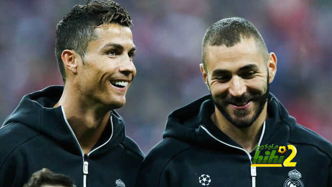 رونالدو يطلب التعاقد مع بنزيما