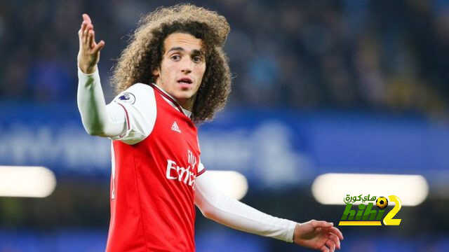 لاعب أرسنال يعرض نفسه على برشلونة