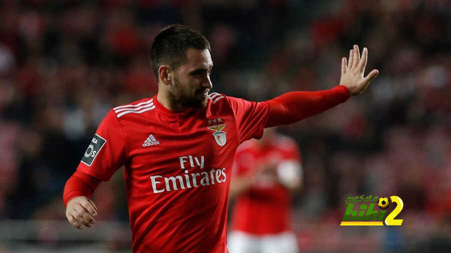 لاعب بنفيكا يتسبب في خسارة النادي 20 مليون يورو بسبب هدف !