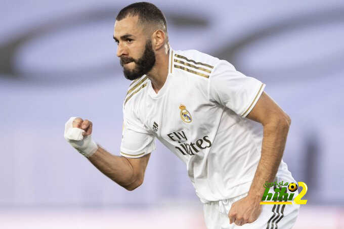 هدف بنزيما أمام مونشنغلادباخ يدخله تاريخ دوري أبطال أوروبا