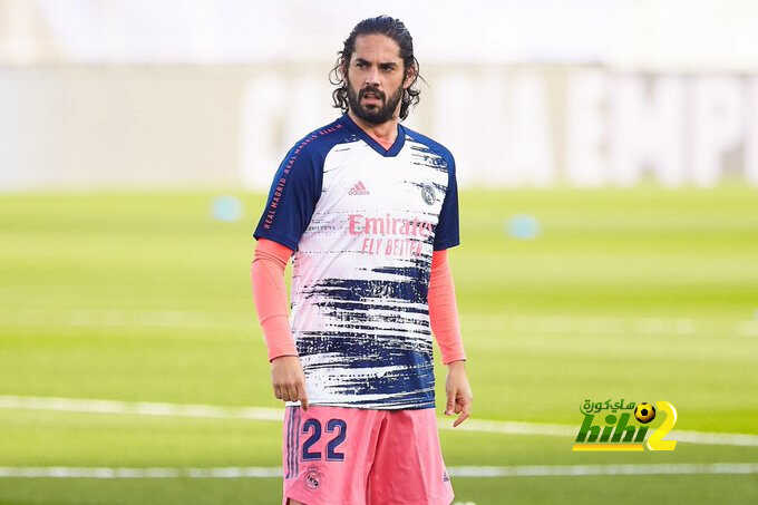 ريال مدريد يستقر على بيع إيسكو في الصيف