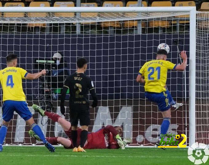لماذا يختلف برشلونة في الليغا عن دوري الأبطال؟!