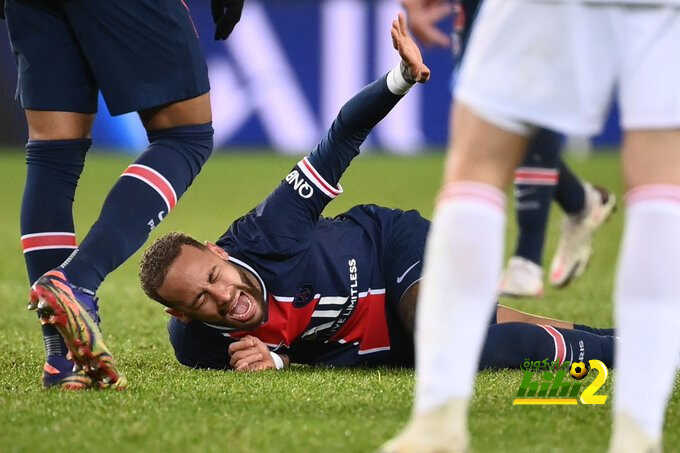 نيمار يمثل أزمة لبوكيتينو قبل مواجهة برشلونة