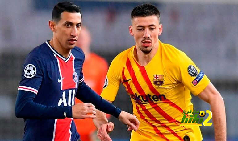 فيديو: الحزن يخيم على لاعبي برشلونة في مطار باريس