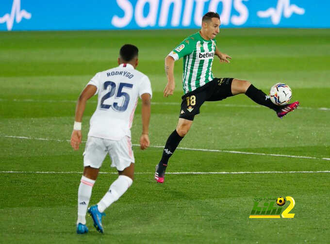 هل تغاضى الحكم عن ركلة جزاء واضحة لريال مدريد؟ الجدل مستمر!