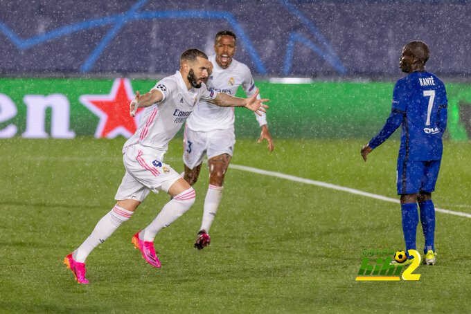 مناقشة حادة بين دياز المدريدي وجوردي الكتالوني بعد لقاء تشيلسي