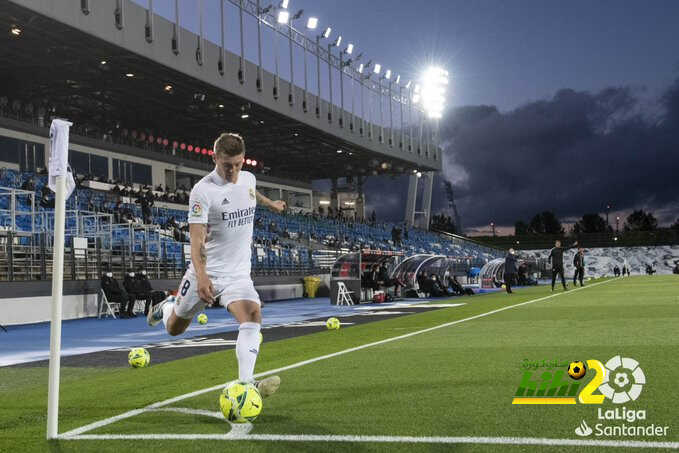 من سيفوز بلقب الدوري الإسباني هذا الموسم؟