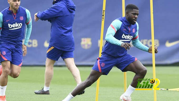 اومتيتي باق في برشلونة