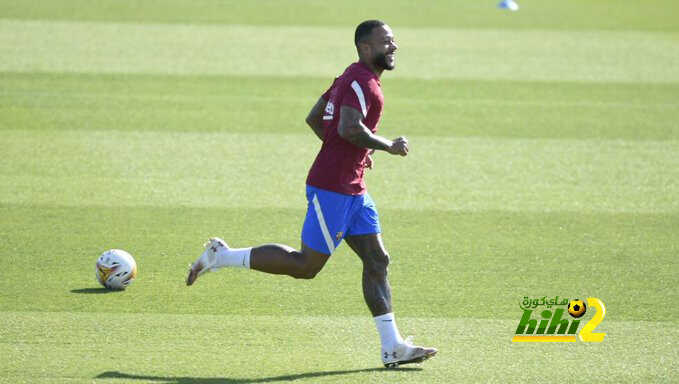 متى يشارك ديباي في أول مباراة مع برشلونة؟