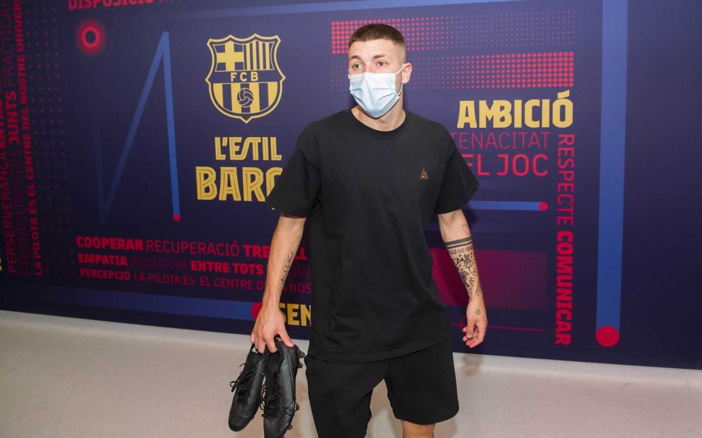 ماذا قدم انتونيو اراندا قبل الانضمام لبرشلونة ؟