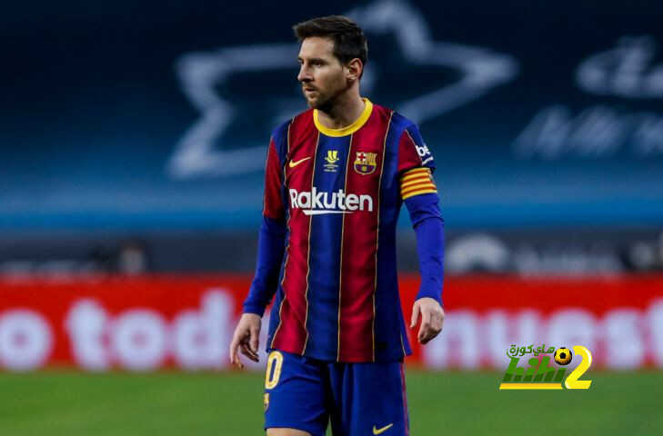 ألفاريز يؤكد استحالة استسلام برشلونة بشأن أزمة ميسي