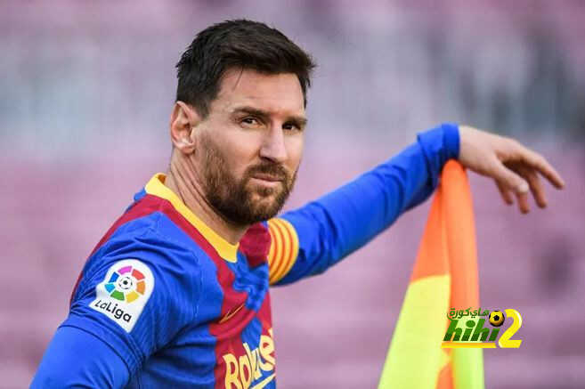 أول صحفي انفرد بنبأ رحيل ميسي عن برشلونة