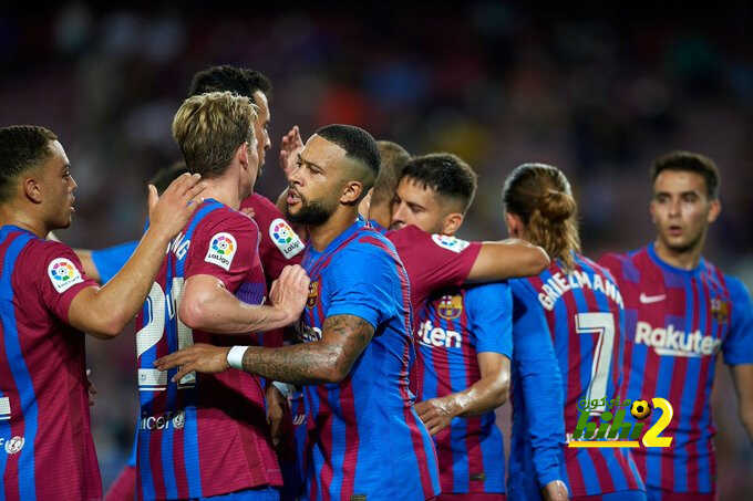برشلونة يعرض الرقم 10 على كوتينيو