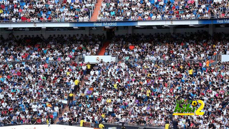 فيديو: الشرطة تأمر مشجع بإخفاء قميص ريال مدريد